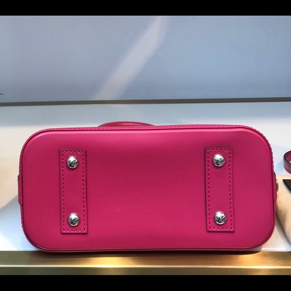 Authentic Louis Vuitton Alma BB - Picture 4 of 7